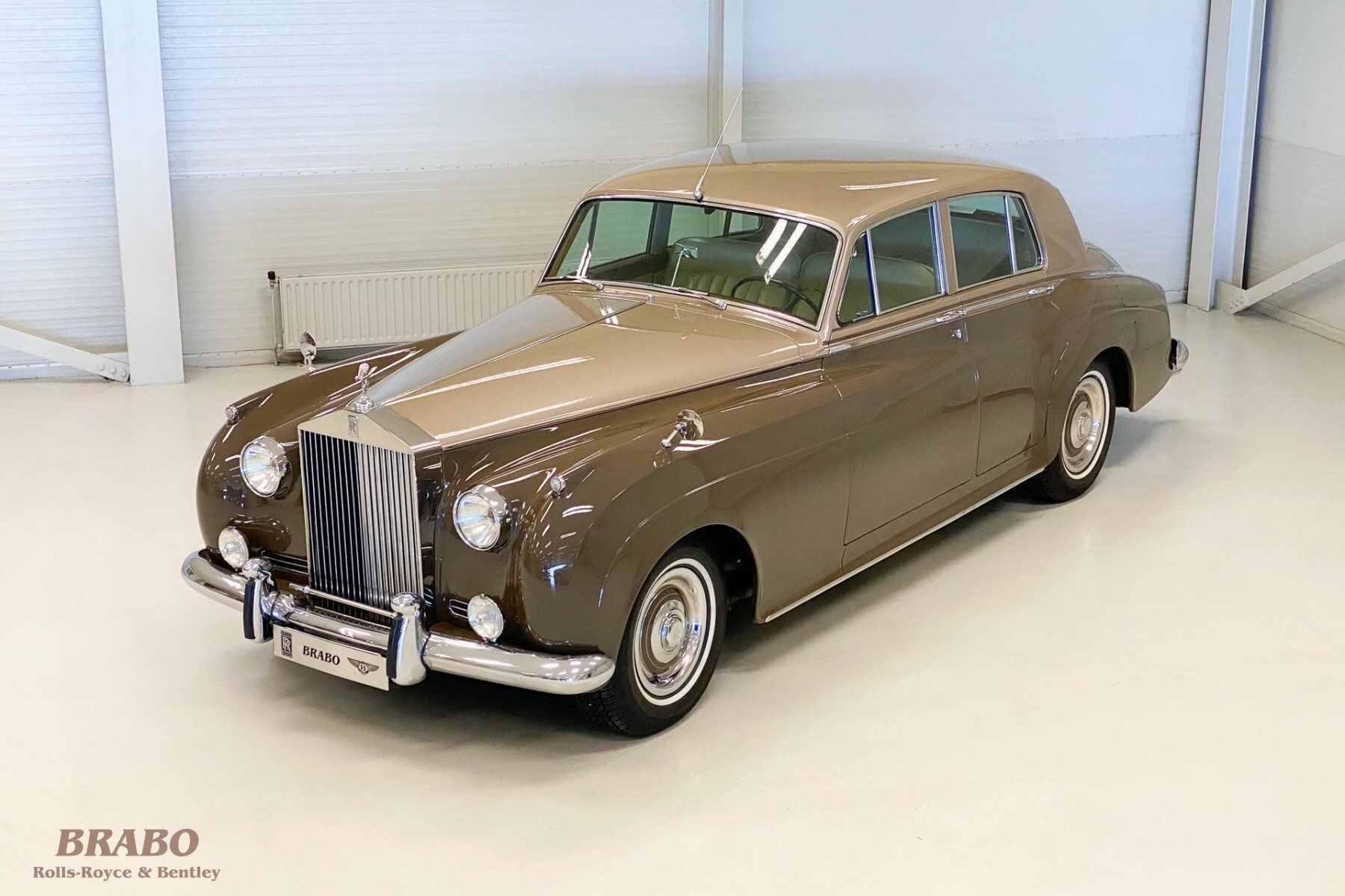 Rolls Royce Phantom and Vintage Limos in MD DC VA